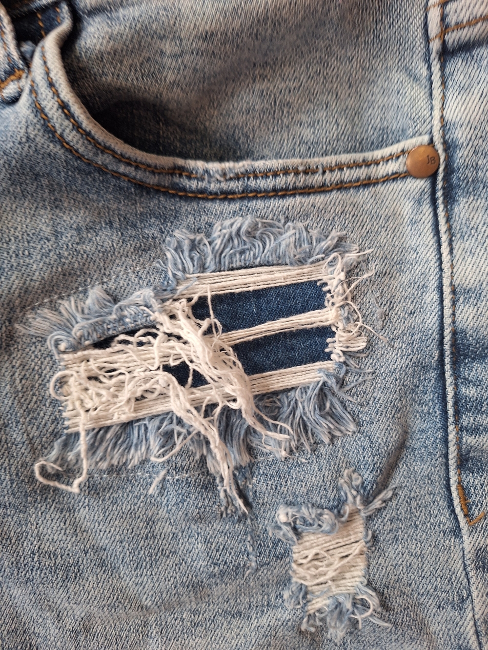 Judy Blue Distressed Jean Shorts. Sz M - Picture 6 of 6